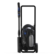 Připojení vstupní vody, uložení kabelu, nádobka na chemii s injektorem, trysky